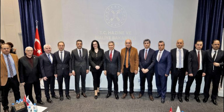 İzmir Yeminli Mali Müşavirler Odası Kayı Dışı Ekonomi Konferansı Ticaret Gazetesi