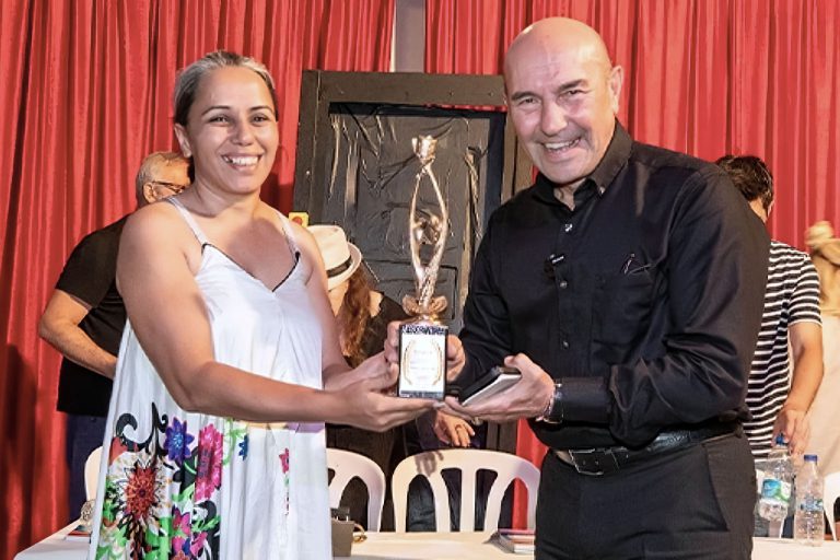 Tunç Soyer Tiyatro Buluşması