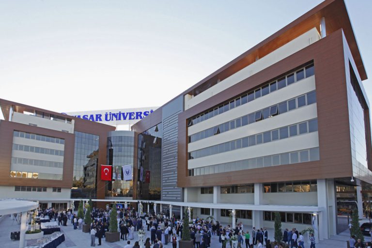 Yaşar Üniversitesi ilk on
