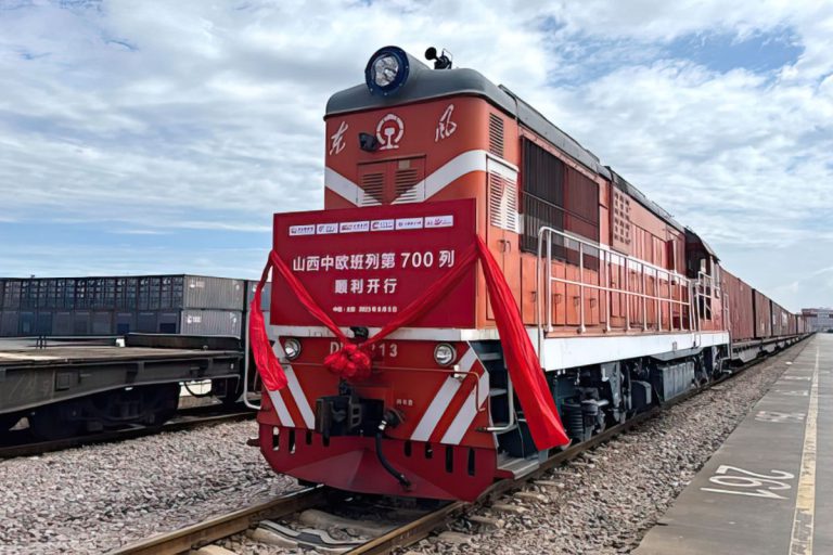 Shanxi Avrupa 700 yük treni