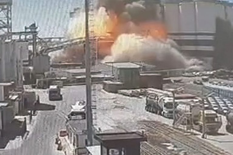Kocaeli Derince silo patlama