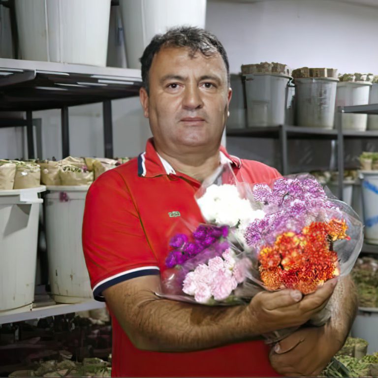 Süs Bitkileri Mamulleri İhracatçıları Birliği Başkanı İsmail Yılmaz